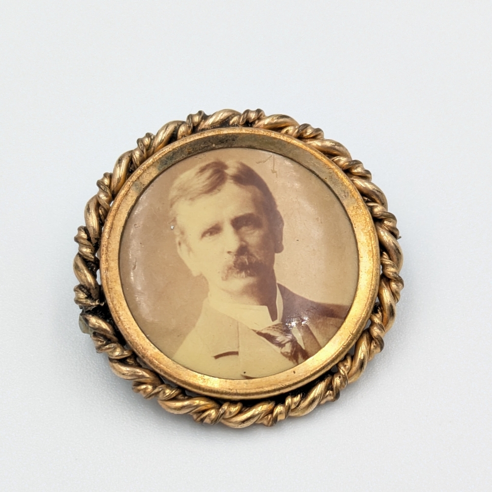 Antique Victorian framed photo mourning pin brooch of well dressed man